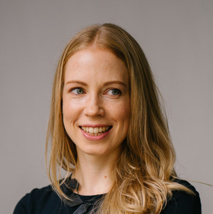 Sophie Martin, ex‑banquière privée à Nice